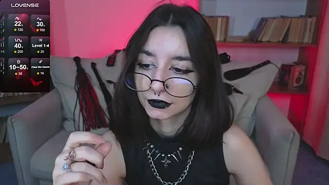 Snapshot of Mistress__Marcelline chatting on September 14, 9:52 am Mistress Marcelline online show from September 14, 9:52 am