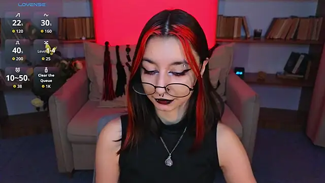 Snapshot of Mistress__Marcelline chatting on November 29, 9:56 am Mistress Marcelline online show from November 29, 9:56 am