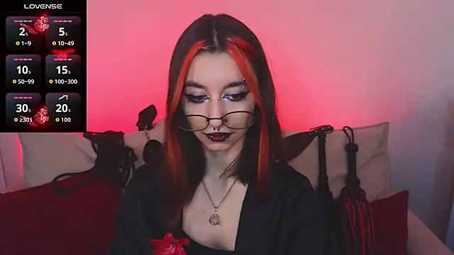 Snapshot of Mistress__Marcelline chatting on December 14, 10:20 am Mistress Marcelline online show from December 14, 10:20 am