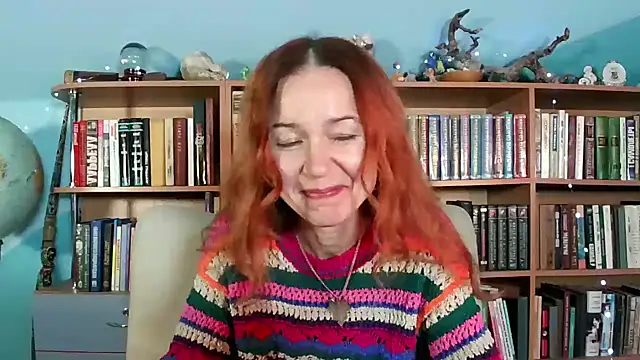 Snapshot of Foxilady357 chatting on December 5, 4:36 pm Foxilady357 online show from December 5, 4:36 pm