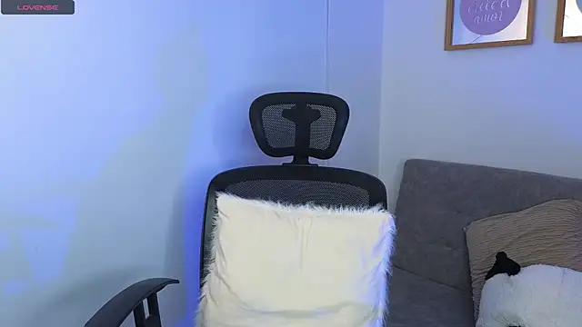 yulian vasquez online show from September 24, 12:19 pm