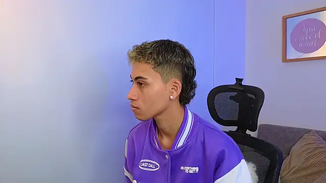 yulian vasquez online show from October 9, 12:36 pm