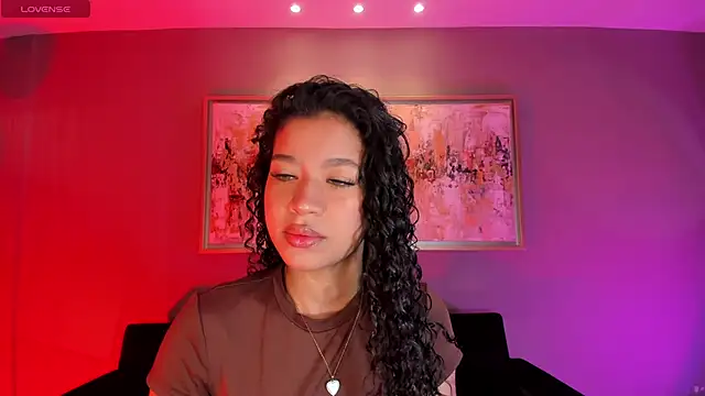 Snapshot of SophieHouston_ chatting on September 16, 4:24 am SophieHouston online show from September 16, 4:24 am