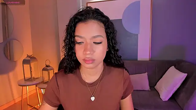 Snapshot of SophieHouston_ chatting on September 27, 3:33 am SophieHouston online show from September 27, 3:33 am