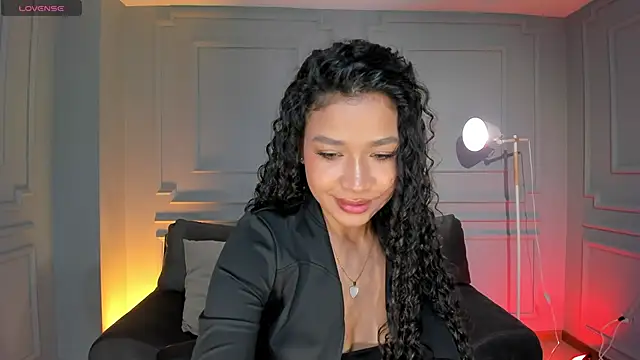 Snapshot of SophieHouston_ chatting on November 14, 4:00 am SophieHouston online show from November 14, 4:00 am