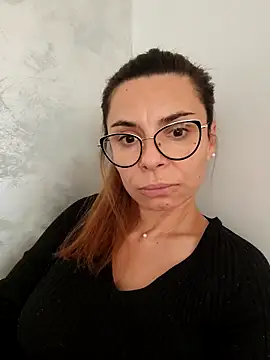 Victoria Vergara online show from September 27, 3:28 pm