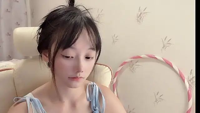 Snapshot of puppy-999 chatting on October 18, 1:45 pm puppy-999 online show from October 18, 1:45 pm