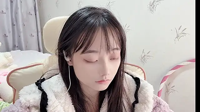 Snapshot of puppy-999 chatting on November 14, 10:25 am puppy-999 online show from November 14, 10:25 am