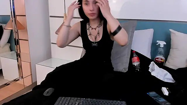 Ashkoreh online show from November 26, 5:58 pm