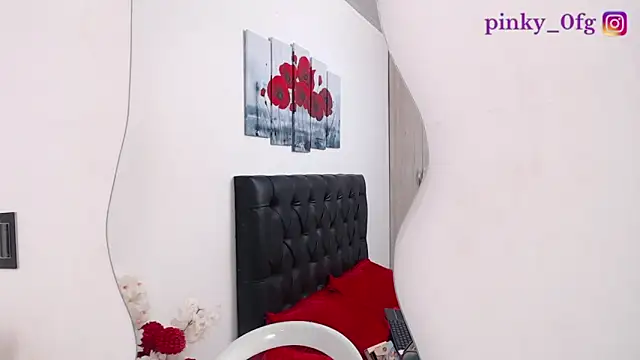 pinky f00x online show from October 20, 7:36 pm