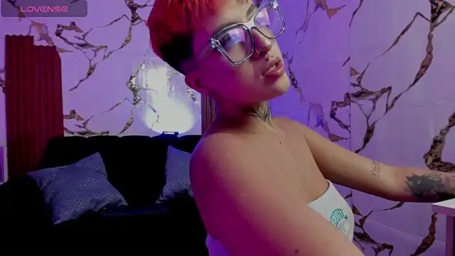 Snapshot of Rebeka-baker chatting on September 23, 2:36 am Rebeka-baker online show from September 23, 2:36 am