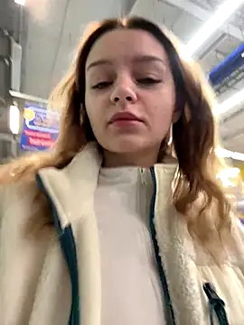 Snapshot of Cum_girlss chatting on October 10, 4:33 am Cum girlss online show from October 10, 4:33 am