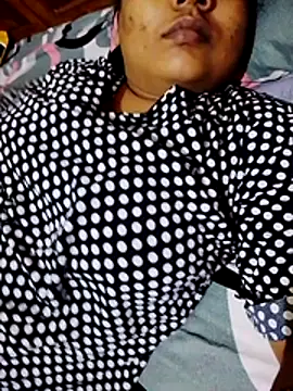 Cute Amiya online show from November 8, 6:24 am