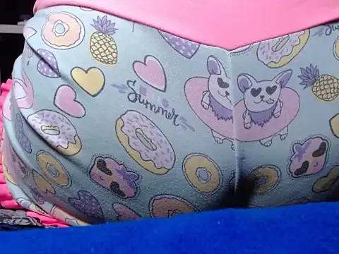 Snapshot of salmaextremeperver chatting on November 14, 10:25 am salmaextremeperver online show from November 14, 10:25 am