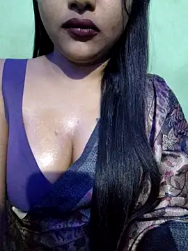 Snapshot of JIYA-04 chatting on November 10, 12:48 pm JIYA-04 online show from November 10, 12:48 pm