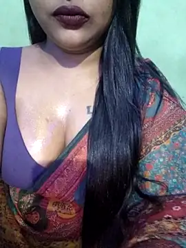 Snapshot of JIYA-04 chatting on November 15, 2:57 pm JIYA-04 online show from November 15, 2:57 pm