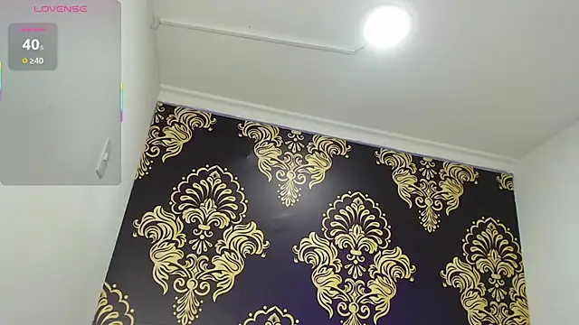 Snapshot of BigBoobs_Goddess chatting on November 23, 11:43 am BigBoobs Goddess online show from November 23, 11:43 am