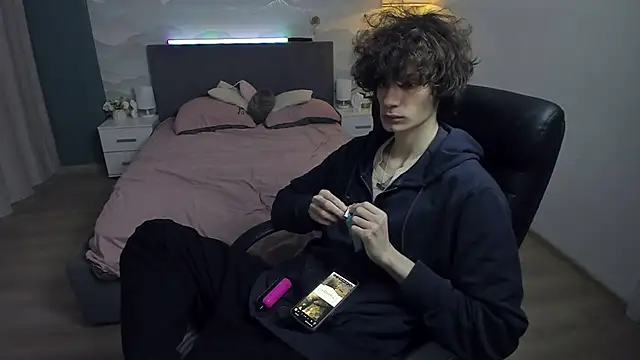 Edvard Blare online show from October 3, 1:19 pm