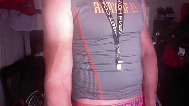 Snapshot of DILFJockDad87 chatting on October 25, 11:32 pm DILFJockDad87 online show from October 25, 11:32 pm