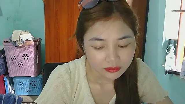 Uhem112 online show from October 16, 1:50 am