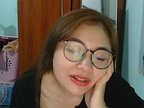 Uhem112 online show from October 26, 2:12 pm