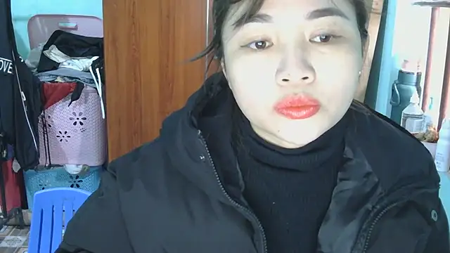 Uhem112 online show from November 28, 12:46 am