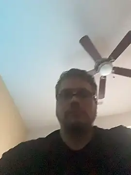 69ReVeaLxh online show from December 1, 6:57 pm