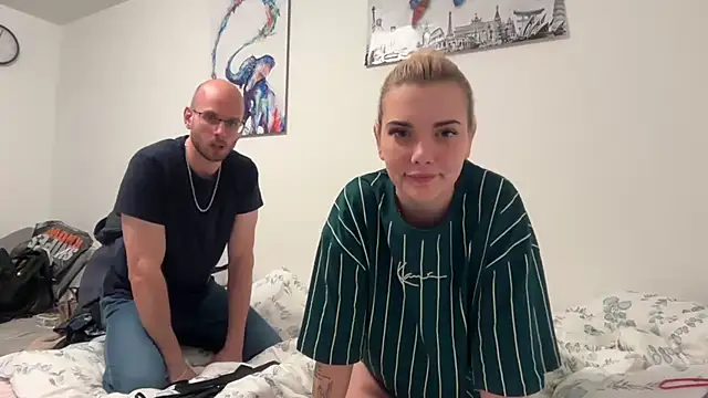 Snapshot of Foxy_Bite chatting on November 5, 9:04 pm Foxy Bite online show from November 5, 9:04 pm