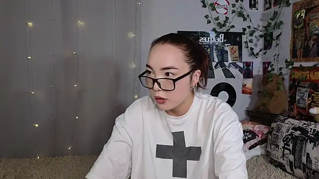 OdetteBiddy online show from November 23, 8:08 pm