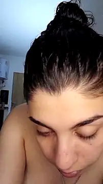 Snapshot of VioletaZein chatting on November 15, 4:32 am VioletaZein online show from November 15, 4:32 am