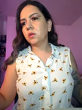 Abbyjoness21 online show from September 19, 8:31 pm