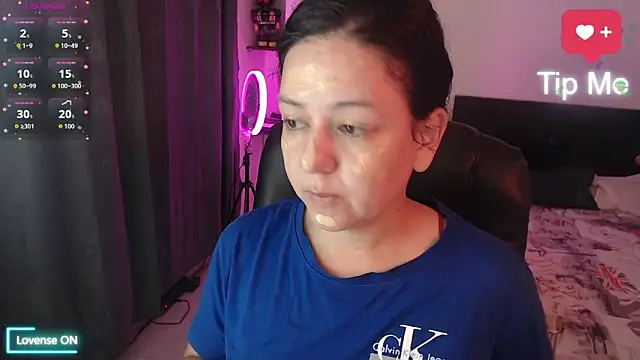 Abbyjoness21 online show from November 6, 10:16 am