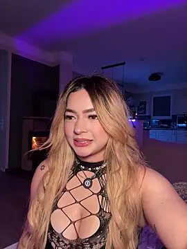 Snapshot of OriannaFox chatting on December 17, 9:10 pm OriannaFox online show from December 17, 9:10 pm