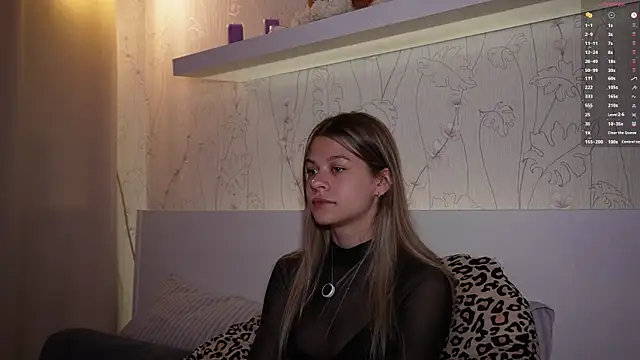 Snapshot of AnneVerity chatting on November 4, 7:35 pm AnneVerity online show from November 4, 7:35 pm