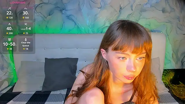 Snapshot of LolaMeddisson chatting on October 11, 8:29 pm LolaMeddisson online show from October 11, 8:29 pm