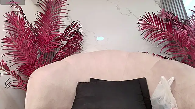 JulietaMills online show from November 14, 12:04 pm