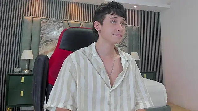 Snapshot of Michael_blue chatting on September 16, 6:42 pm Michael blue online show from September 16, 6:42 pm