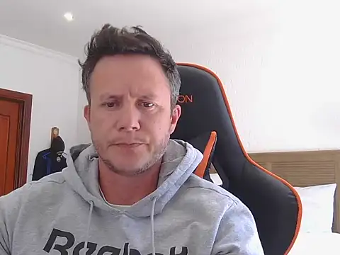 TroyDieselXXX online show from September 18, 9:44 am