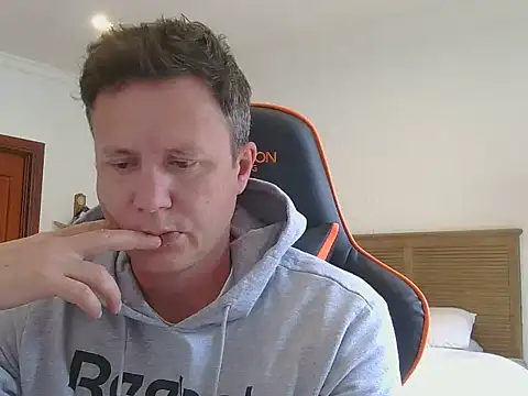 TroyDieselXXX online show from November 16, 12:00 pm