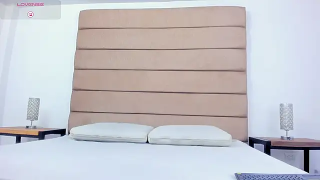 Snapshot of susan_elliot chatting on September 10, 7:58 pm susan elliot online show from September 10, 7:58 pm