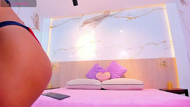 Snapshot of susan_elliot chatting on September 25, 2:10 pm susan elliot online show from September 25, 2:10 pm