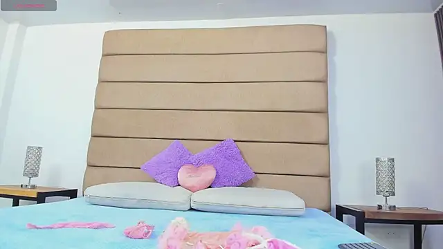 Snapshot of susan_elliot chatting on October 14, 8:31 pm susan elliot online show from October 14, 8:31 pm