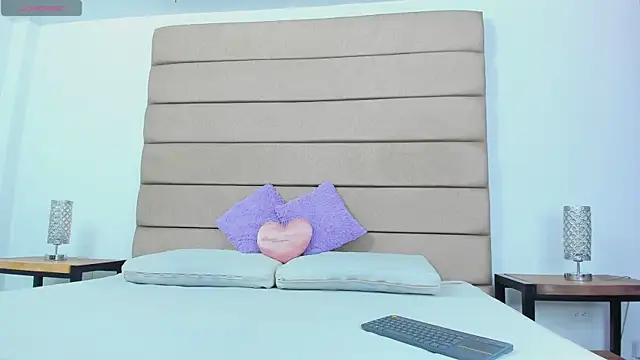 Snapshot of susan_elliot chatting on November 8, 7:45 pm susan elliot online show from November 8, 7:45 pm