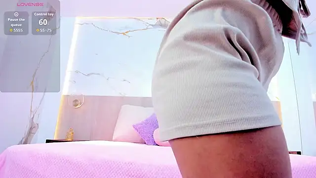 Snapshot of susan_elliot chatting on November 28, 11:46 am susan elliot online show from November 28, 11:46 am