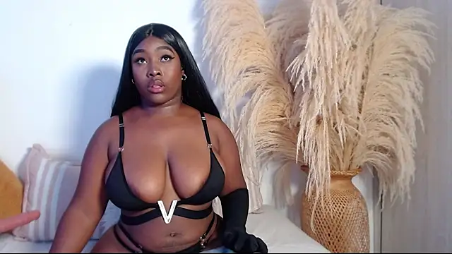 XYOMARAWILD online show from October 13, 8:53 pm