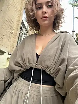 KellyKeler online show from September 27, 11:59 am