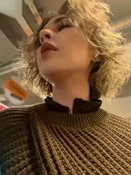 KellyKeler online show from November 29, 11:13 am