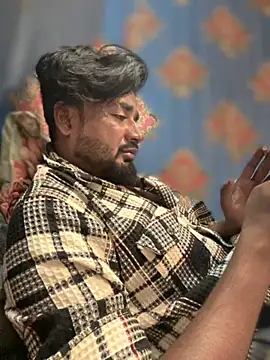 Snapshot of Munny6677 chatting on November 4, 6:18 pm Munny6677 online show from November 4, 6:18 pm