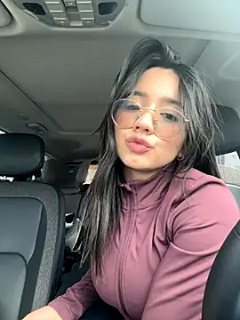 Michelle Zoe online show from September 17, 2:19 pm