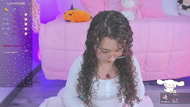 hannacutegod online show from September 12, 5:40 am